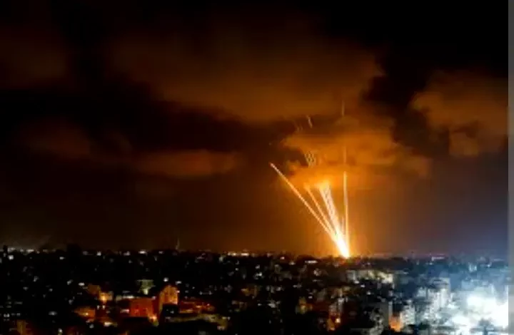 Palestine launched rocket missile in Israel.webp